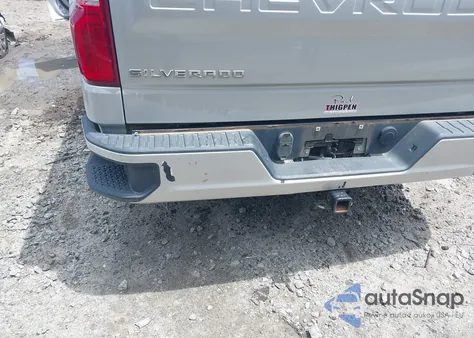 2020 Chevrolet Silverado 4Wd Short Bed Rst z USA, uszkodzony, nr VIN 1GCUYEED5LZ107631